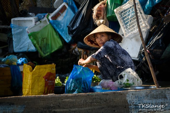 Vietnamese market lady